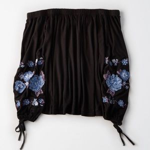 American Eagle Over the Shoulder Long Sleeve